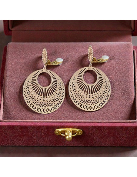 Boucles d'oreilles clips pendantes rosées legères