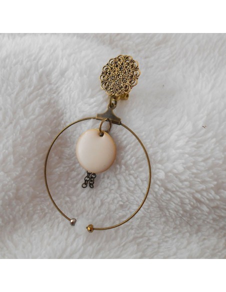 Boucle d'oreille clip Zen blanche