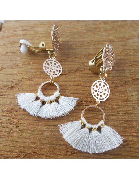 Boucles d'oreilles clips pompon blanc tahiti