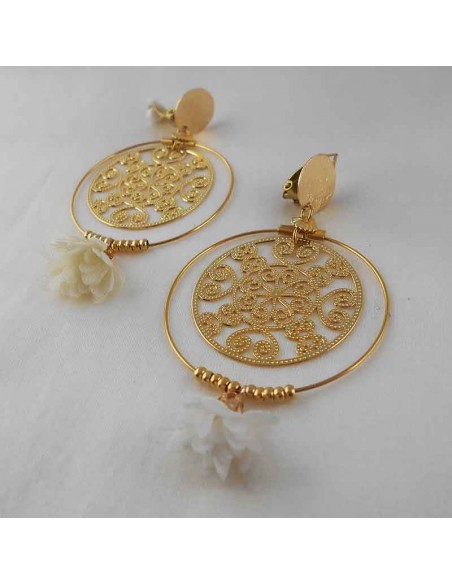 Boucle d'oreille clip créole pompon plaqué or