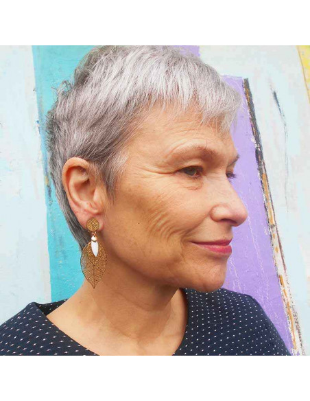 Boucles d'oreilles clips dorées feuilles blanches