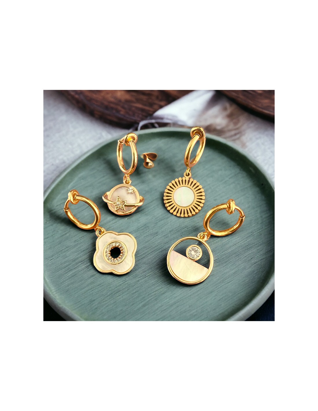 Boucles D'oreilles Vintage Nacre Et Métal Doré - Élégance Rétro